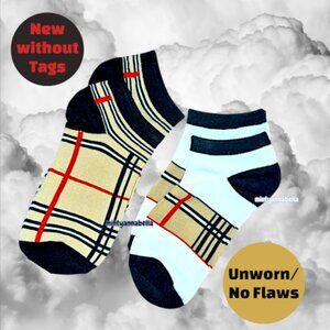 🆕️ 2 Pairs Of Socks